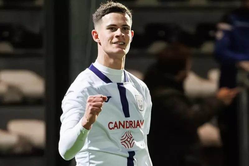 روبي يور مهاجم فريق سيريوس